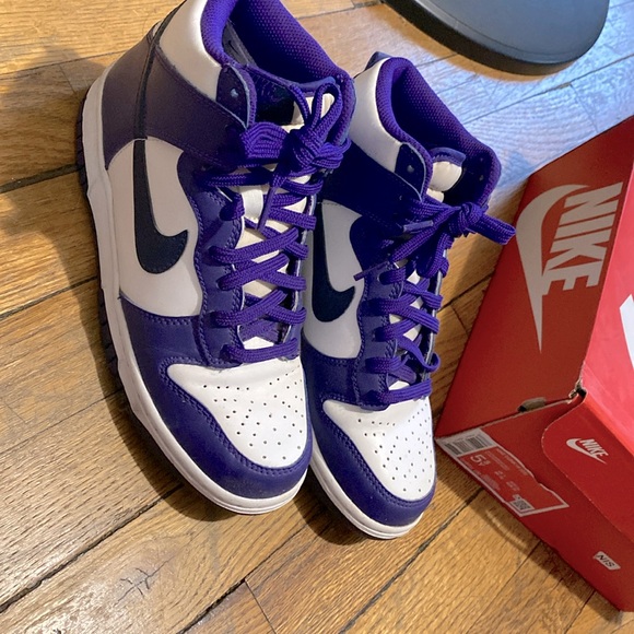 varsity purple dunks